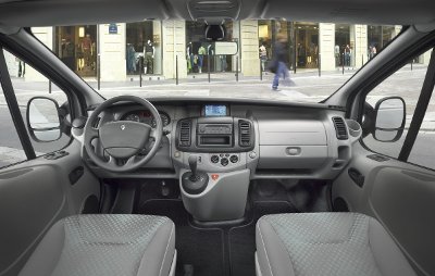 The cab of the phase II Renault Trafic