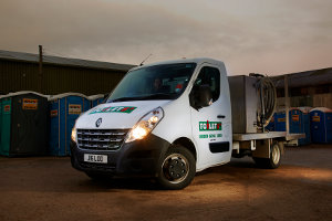 Toilets+ Renault Master chassis cab