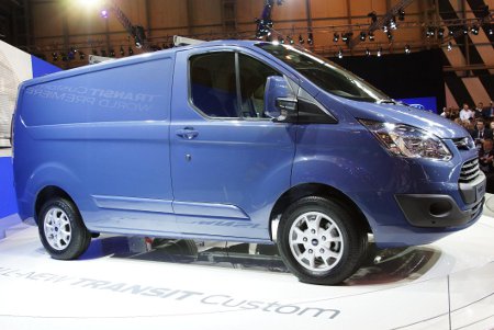 Ford Transit Custom side shot