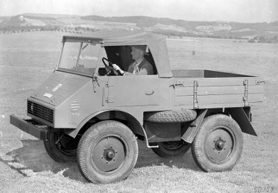 Mercedes-Benz Unimog (early model) An early Mercedes-Benz Unimog