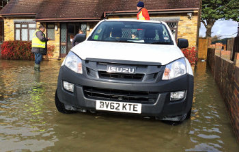 Isuzu D-Max helping flood victims