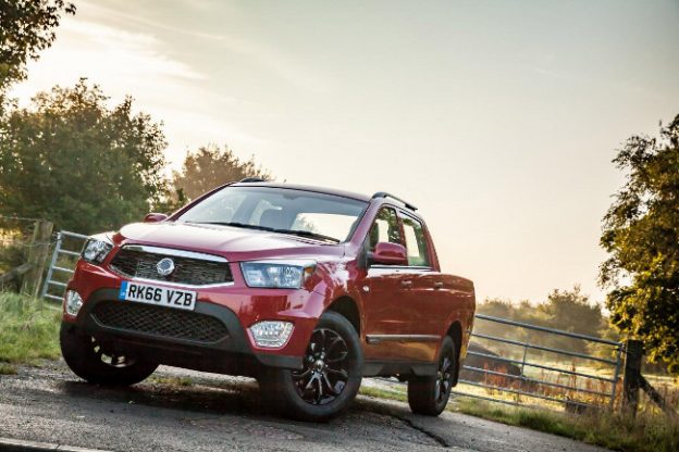 SsangYong Musso pickup front view