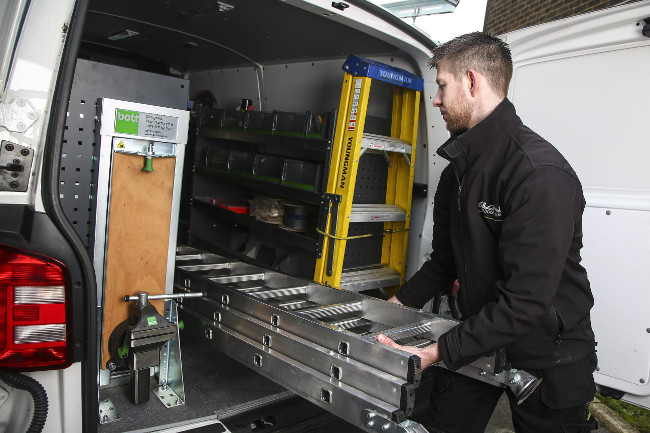 Gilgen Door Systems van racking