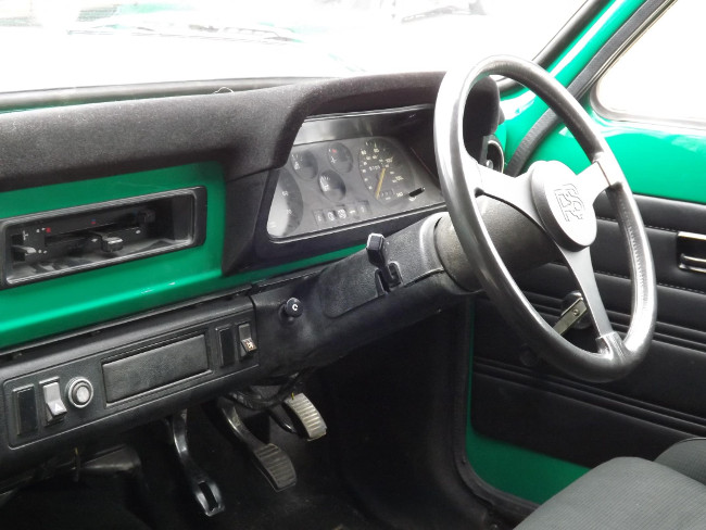 Escort RS2000 van interior