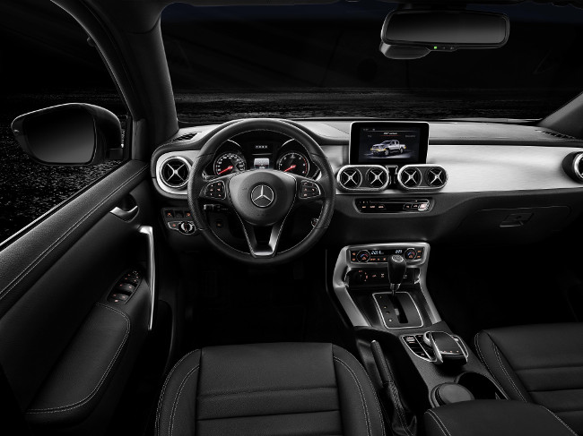 Mercedes-Benz X 350d 4MATIC interior
